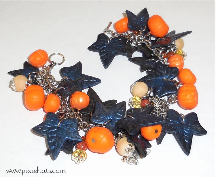 Handmade Halloween pumpkin ivy bracelet - DIY project