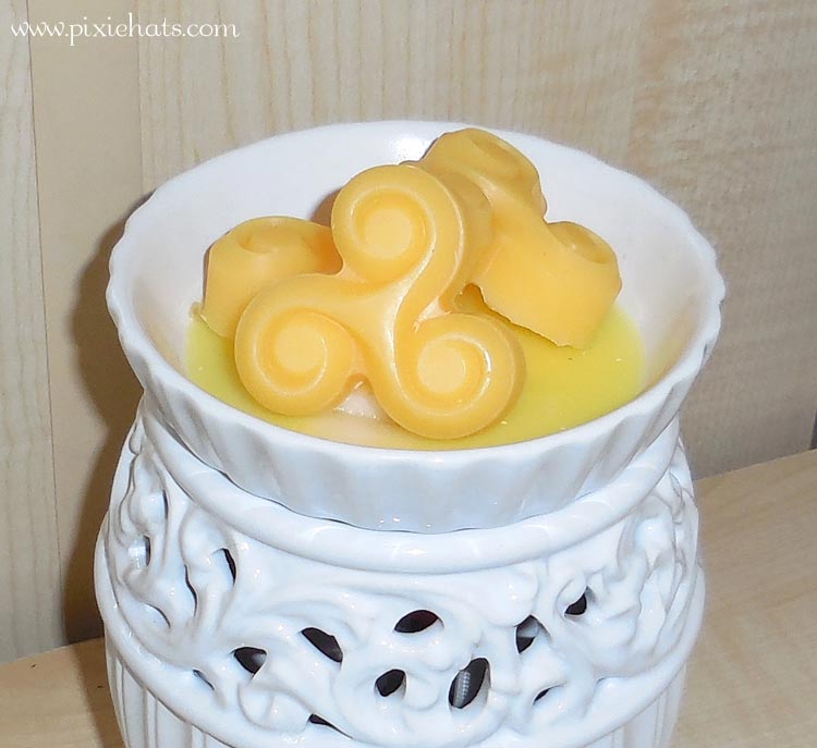 Handmade triskele scented wax melts