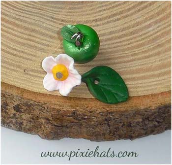 3 green apple beads