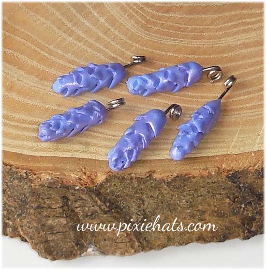 Lavender beads - lilac purple flower head charms