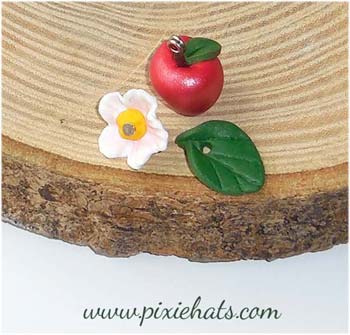 red apple charm set