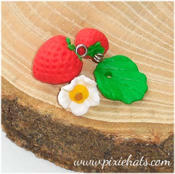 Strawberry bead charm set